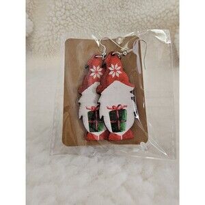 Gnome Wood Earrings Christmas Holiday Dangle/ Fishhook Style NEW!